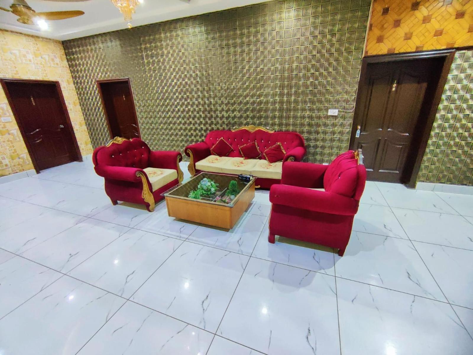 Hotel Pak Continental Мултан Экстерьер фото